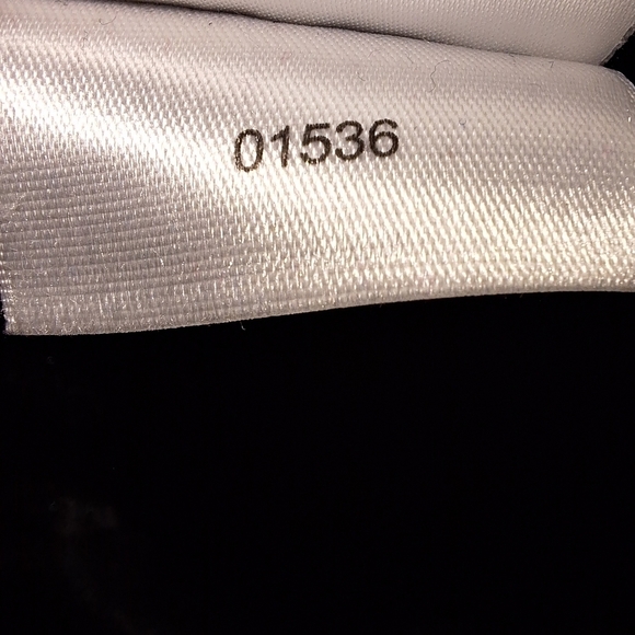 Columbia womens Black and gray pattern and metal clasps hooded ski jacket. NWOT - Picture 10 of 15